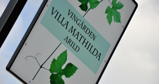 Villa Mathilda skylt (600x318)